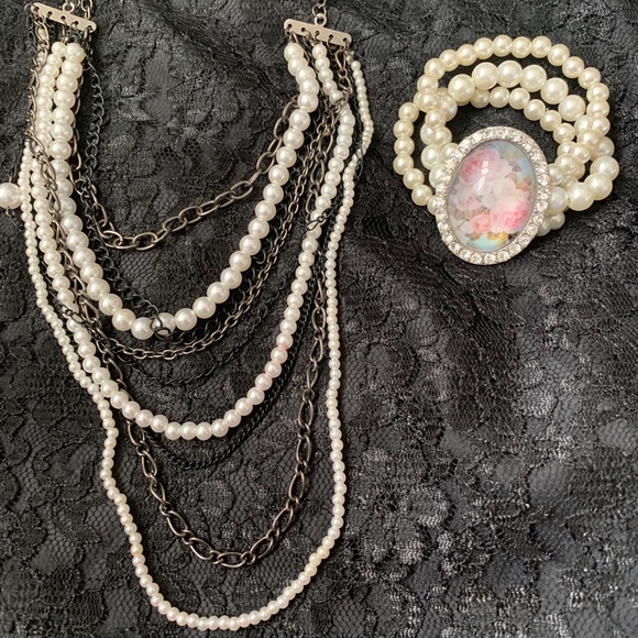 Unsigned Faux Pearl Jewelry, Wedding, Cottagecore, Feminine - Picture 1 of 4